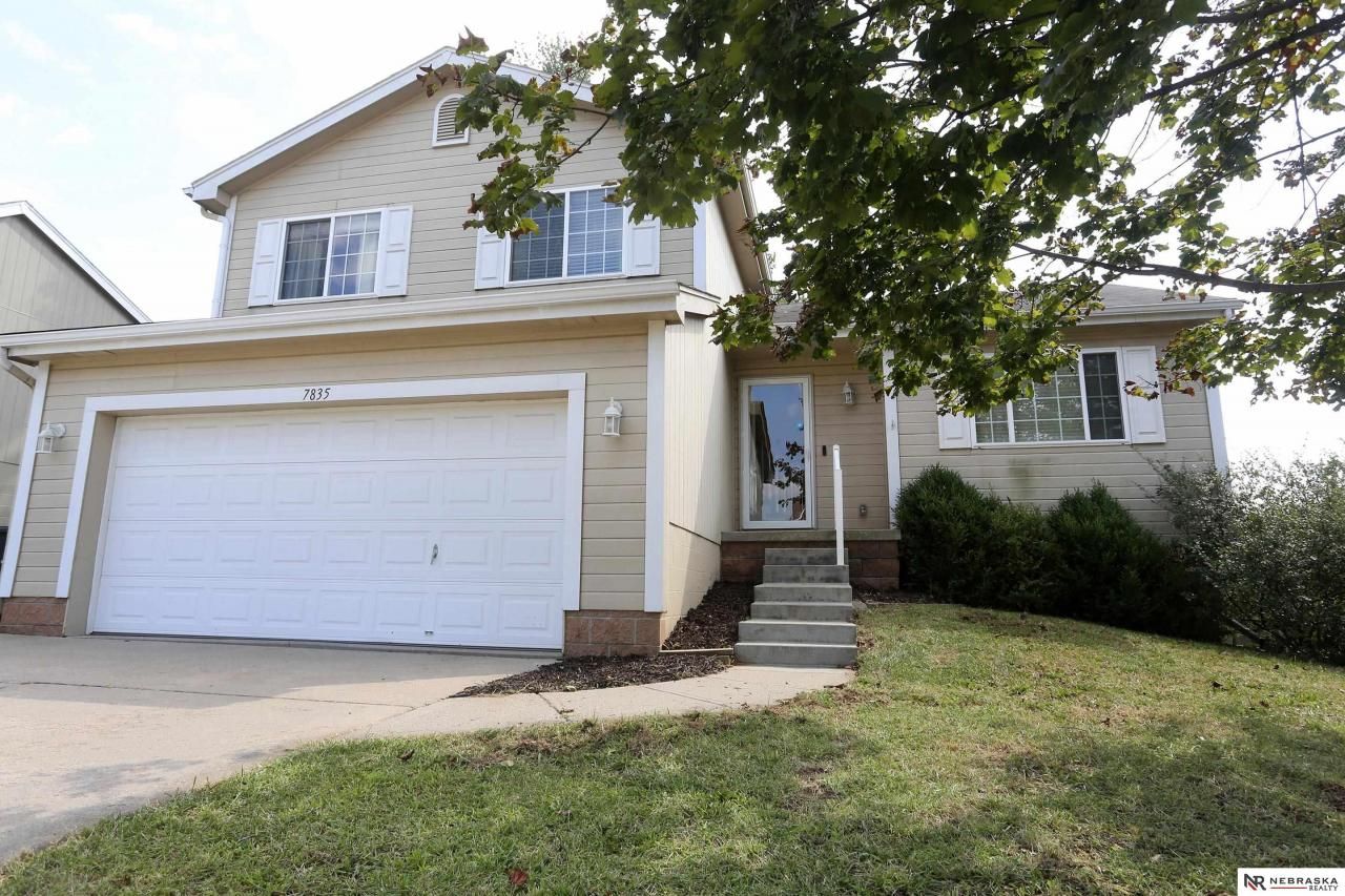 7835 Bondesson Street, Omaha, NE 68122