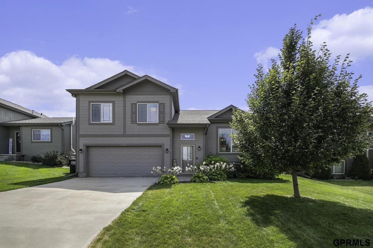 19611 S Street, Omaha, NE 68135