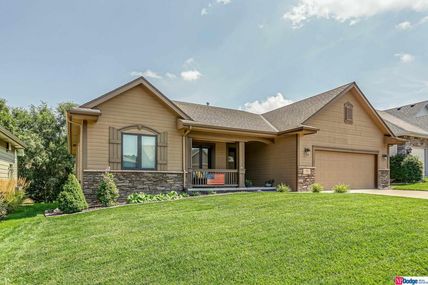 823 S 183 Street, Omaha, NE 68022