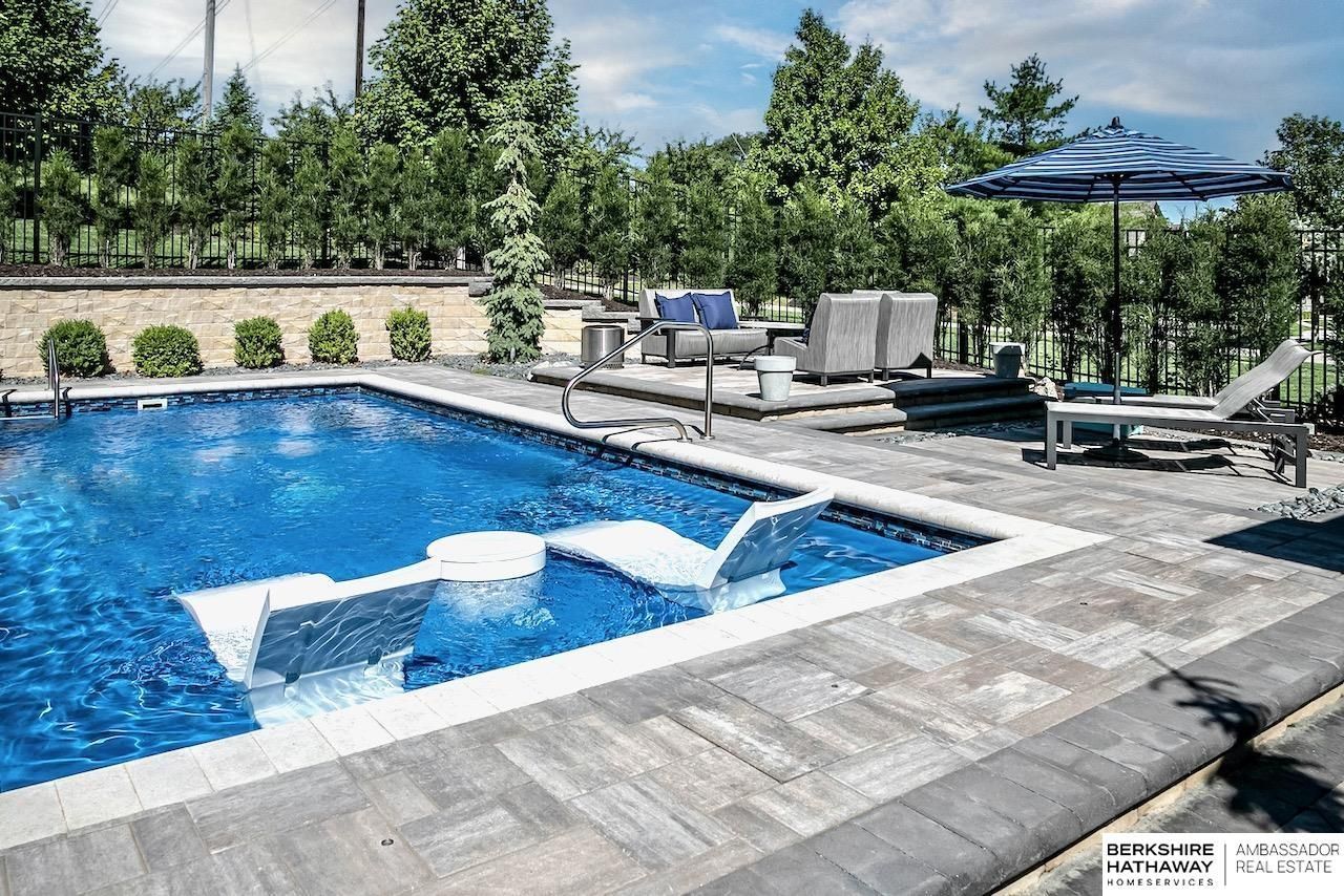 18811 Barbara Street, Omaha, NE 68130