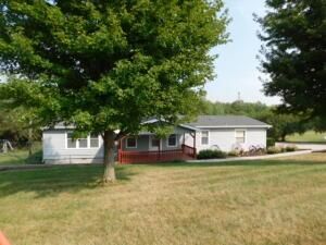 101 NORTHWEST Road, IMOGENE, IA 51645