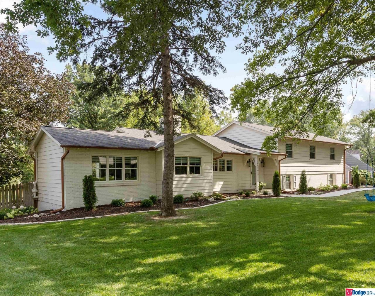 2819 S 99th Avenue, Omaha, NE 68124