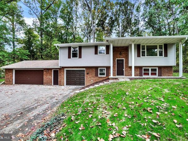 6420 DEER RUN COURT, SPRING GROVE, PA 17362