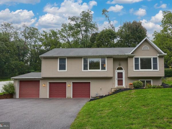 249 TRI HILL ROAD, YORK, PA 17403