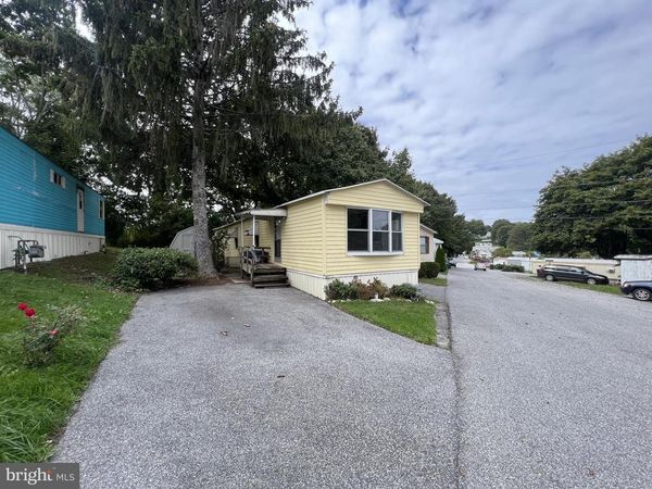 2706 CRESTVIEW DRIVE, YORK, PA 17402