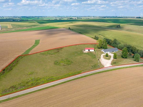 25800 Valley View Road, Elk Grove, WI 53807