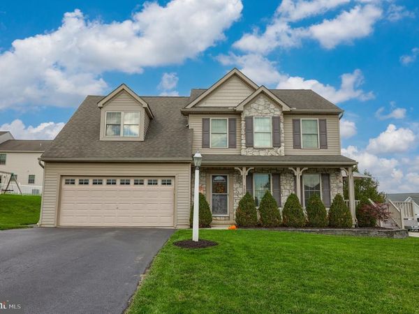 750 DANBURY DRIVE, RED LION, PA 17356