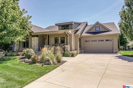 21981 Brookside Avenue, Omaha, NE 68022