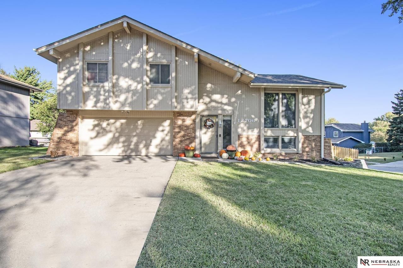 12706 Grant Circle, Omaha, NE 68164