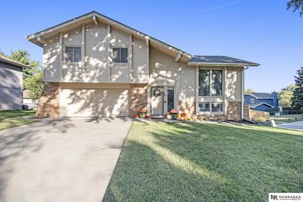12706 Grant Circle, Omaha, NE 68164