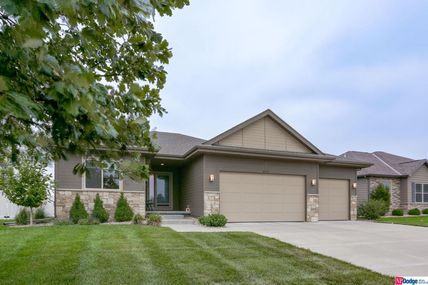 4415 N 204 Avenue, Elkhorn, NE 68022