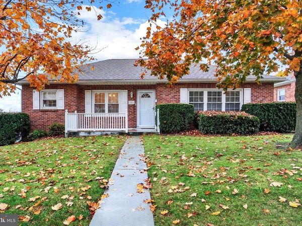 321 W MAPLE STREET, DALLASTOWN, PA 17313