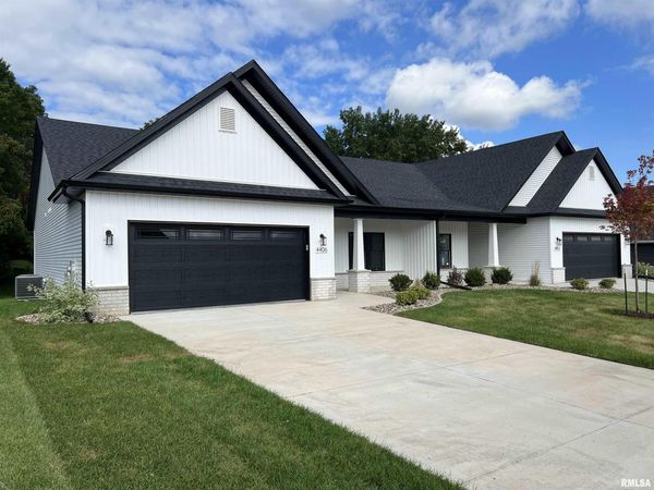 4430 CHESTNUT Drive, Bettendorf, IA 52722