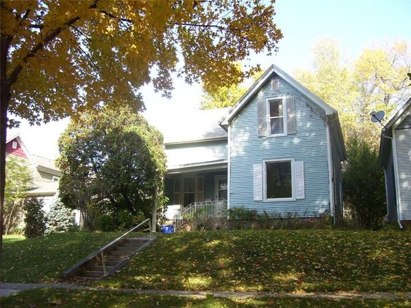 912 Fairchild Street, Iowa City, IA 52245