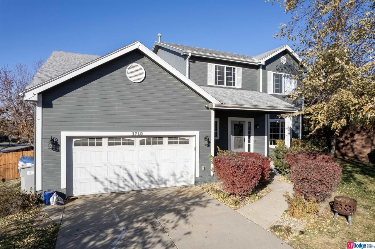 1710 Diane Street, Papillion, NE 68046