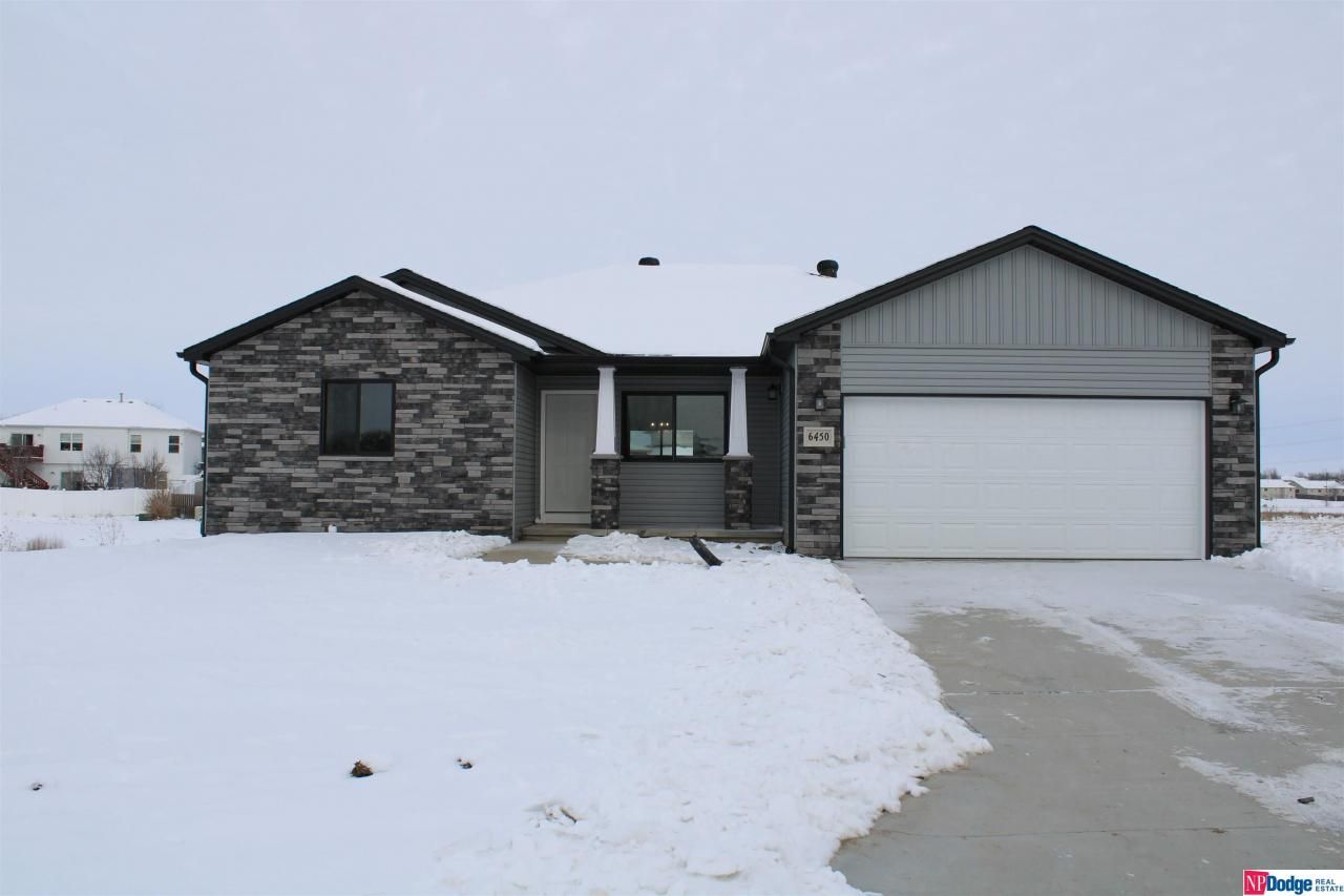 6450 12th Court, Lincoln, NE 68521