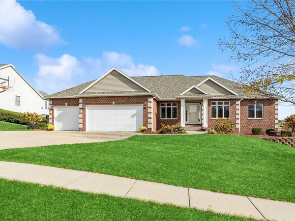2120 Dows Street, Ely, IA 52227