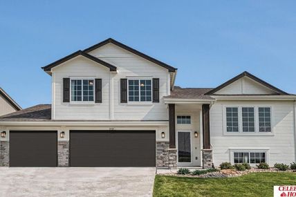 14824 S 18 Street, Bellevue, NE 68123