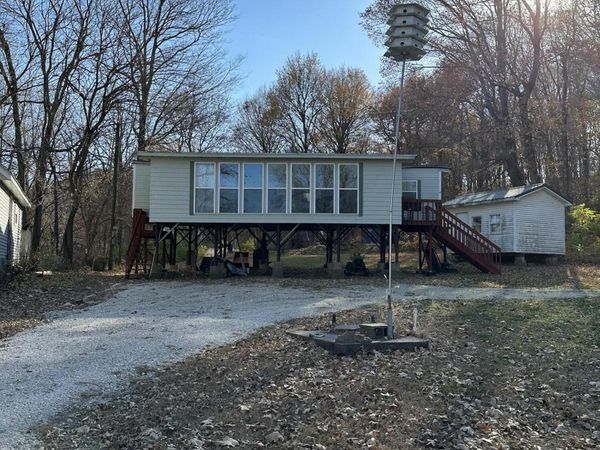 7761 78TH ST., Wapello, IA 52653