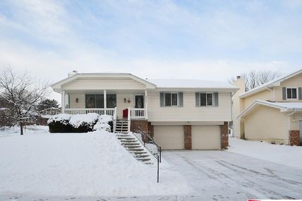 6622 S 87 Street, Ralston, NE 68127