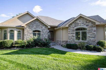 19309 Walnut Street, Omaha, NE 68130
