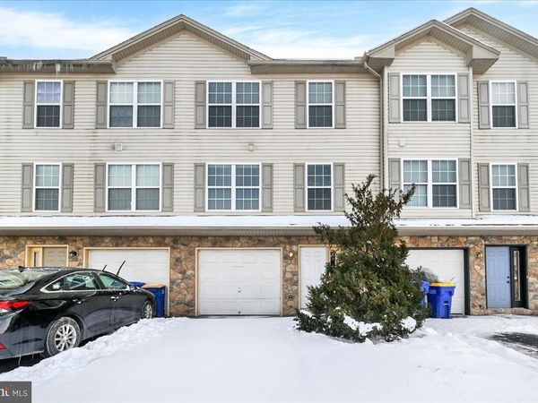 440 FISHER DRIVE, YORK, PA 17404