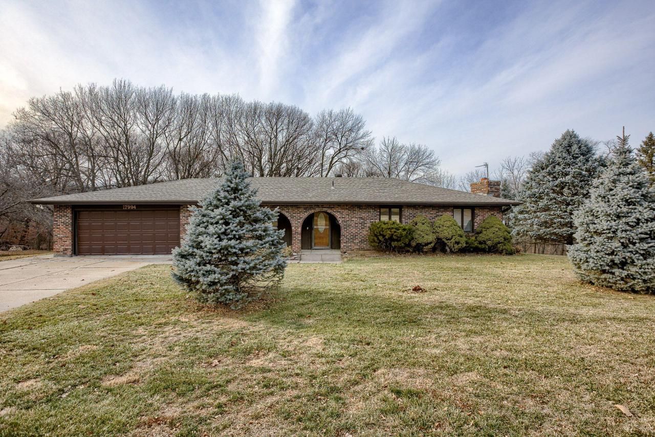 17994 VISTA Lane, COUNCIL BLUFFS, IA 51503