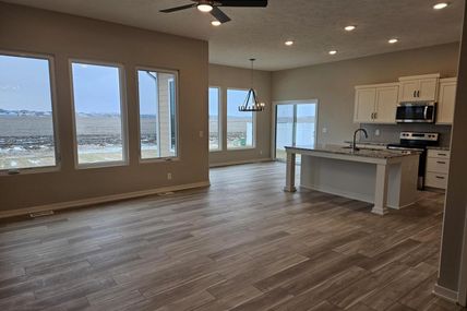 6568 S 200 Avenue, Omaha, NE 68135