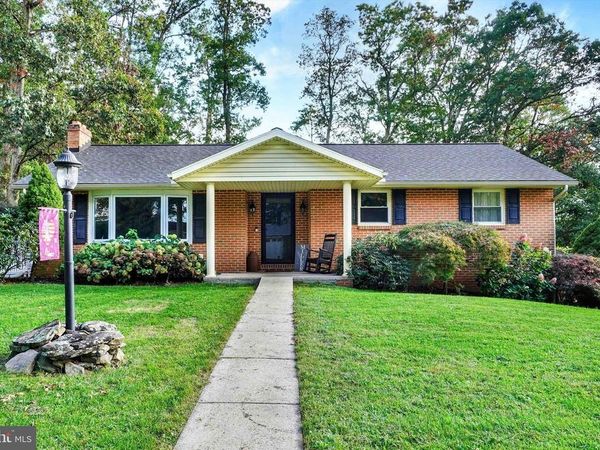 4 WOODLAND DRIVE, SHREWSBURY, PA 17361