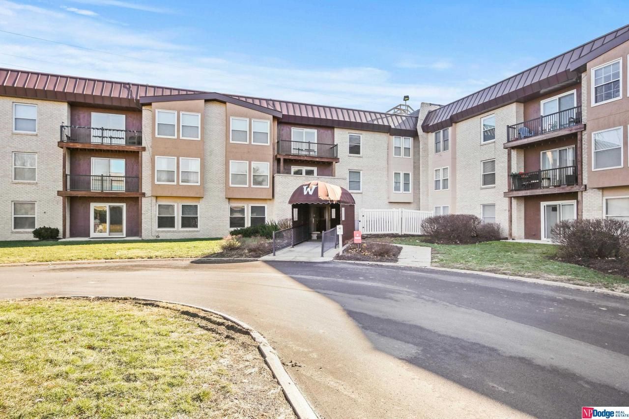 12727 W Dodge Road, Unit 104A, Omaha, NE 68154