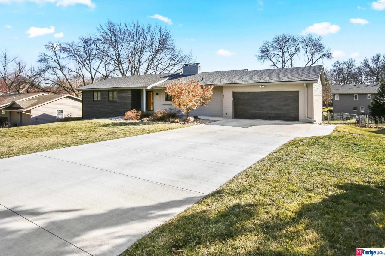 11821 Shirley Street, Omaha, NE 68144