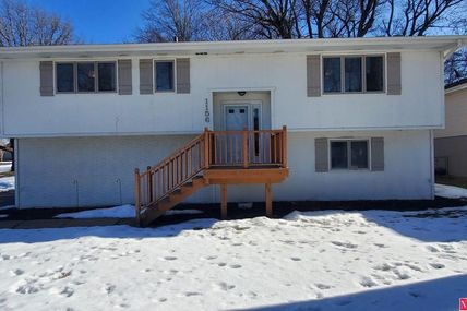 1156 N 18 Avenue, Blair, NE 68008