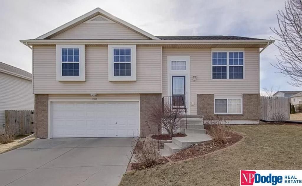 17911 Margo Street, Omaha, NE 68136