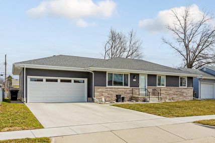 1646 Mayfair Avenue, Fremont, NE 68038