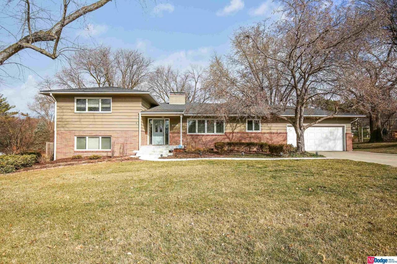 8736 Hickory Street, Omaha, NE 68124