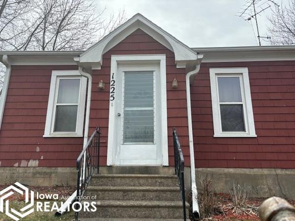 1225 Angular Street, Burlington, IA 52601