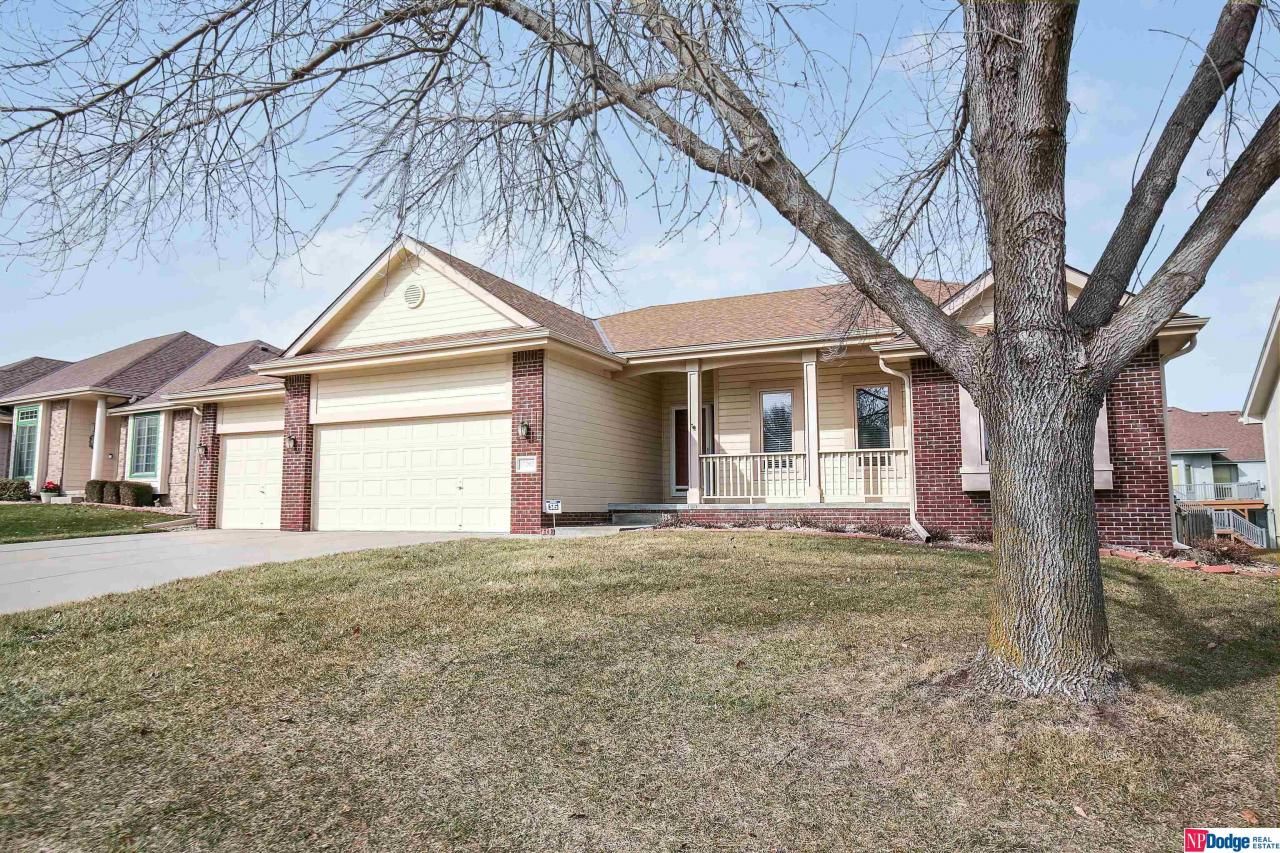 17202 J Street, Omaha, NE 68135