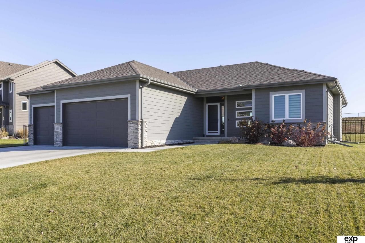 10311 S 188th Street, Omaha, NE 68136