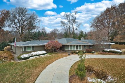 2810 S 100 Street, Omaha, NE 68124