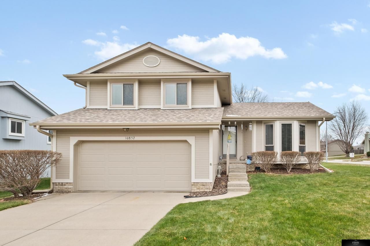 10852 Bauman Avenue, Omaha, NE 68164