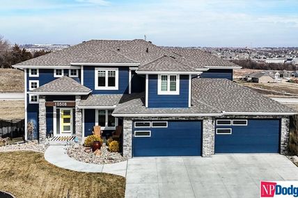 10508 Windward Avenue, Papillion, NE 68046