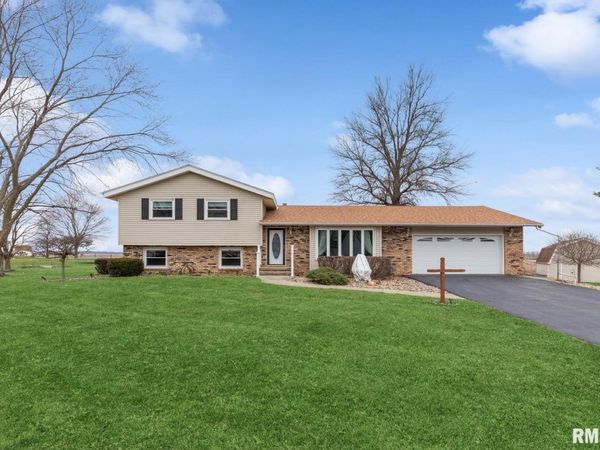 513 N 5TH Avenue, New Windsor, IL 61465