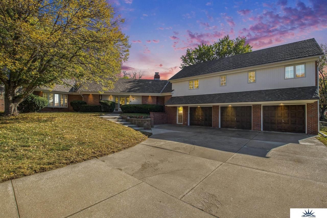 1511 Elm Street, Bellevue, NE 68005