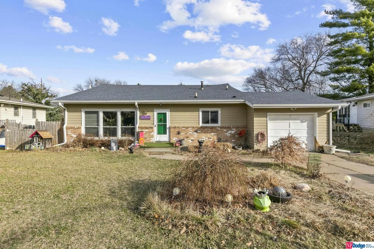 11362 Jackson Street, Omaha, NE 68154