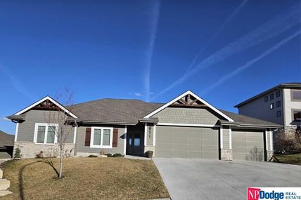 911 S 185 Street , Elkhorn, NE 68022