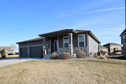 4612 Helwig Avenue , Bellevue, NE 68133