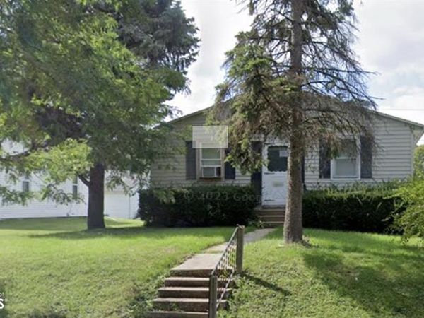 1617 S 10th S, Burlington, IA 52601