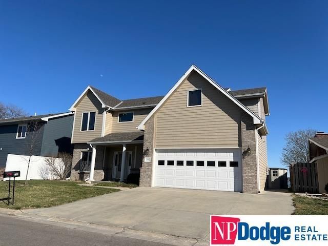 300 W Lakeshore Drive , Lincoln, NE 68528