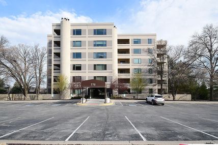 770 N 93 Street , Unit 5B8, Omaha, NE 68114