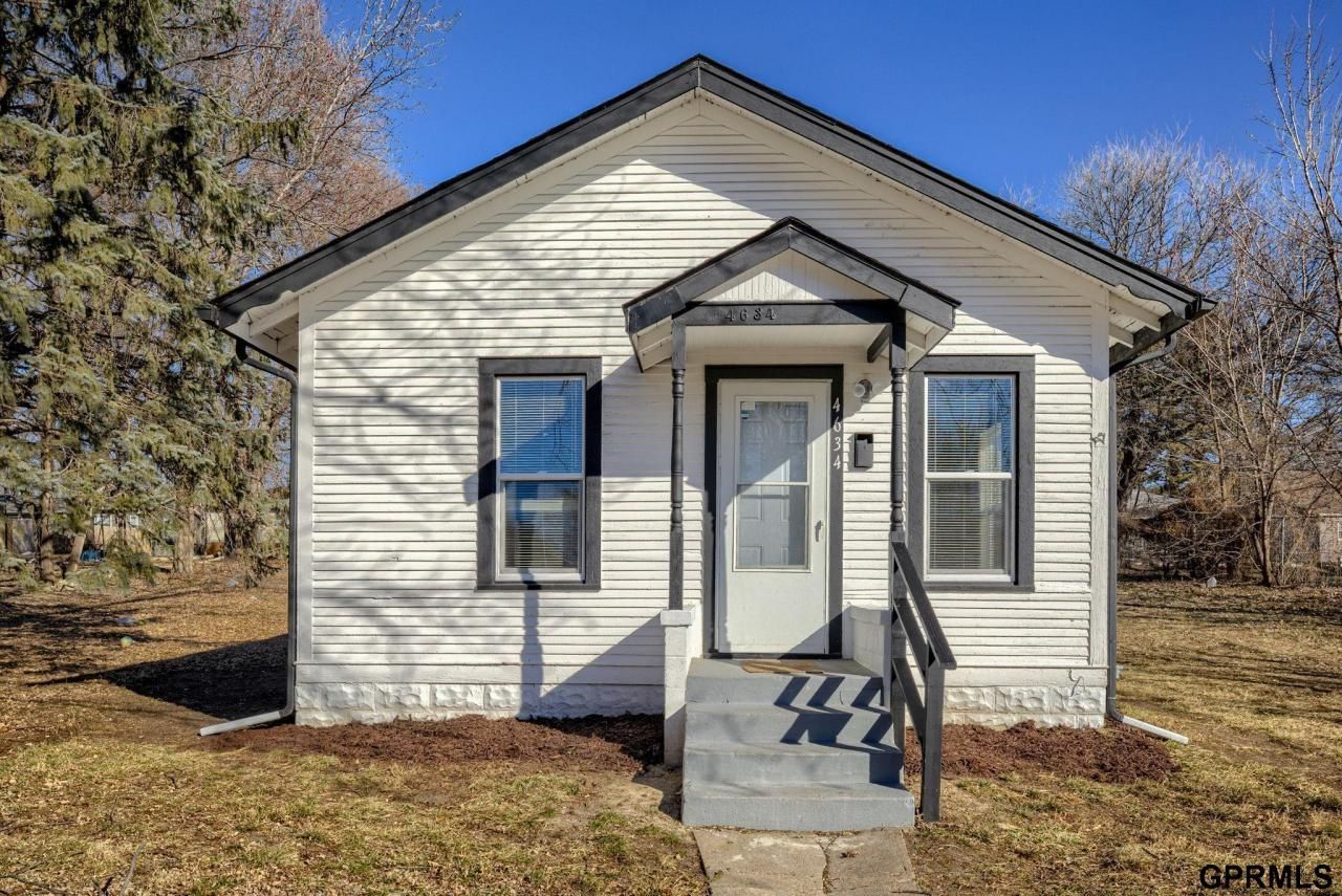 4634 Browne Street, Omaha, NE 68104